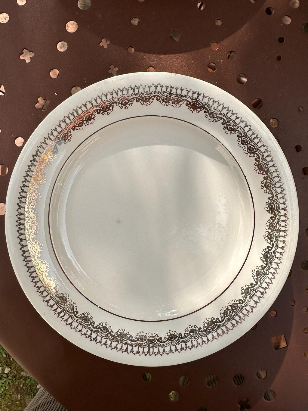 10 assiettes plates Villeroy & Boch – Frise dentelle dorée ancienne