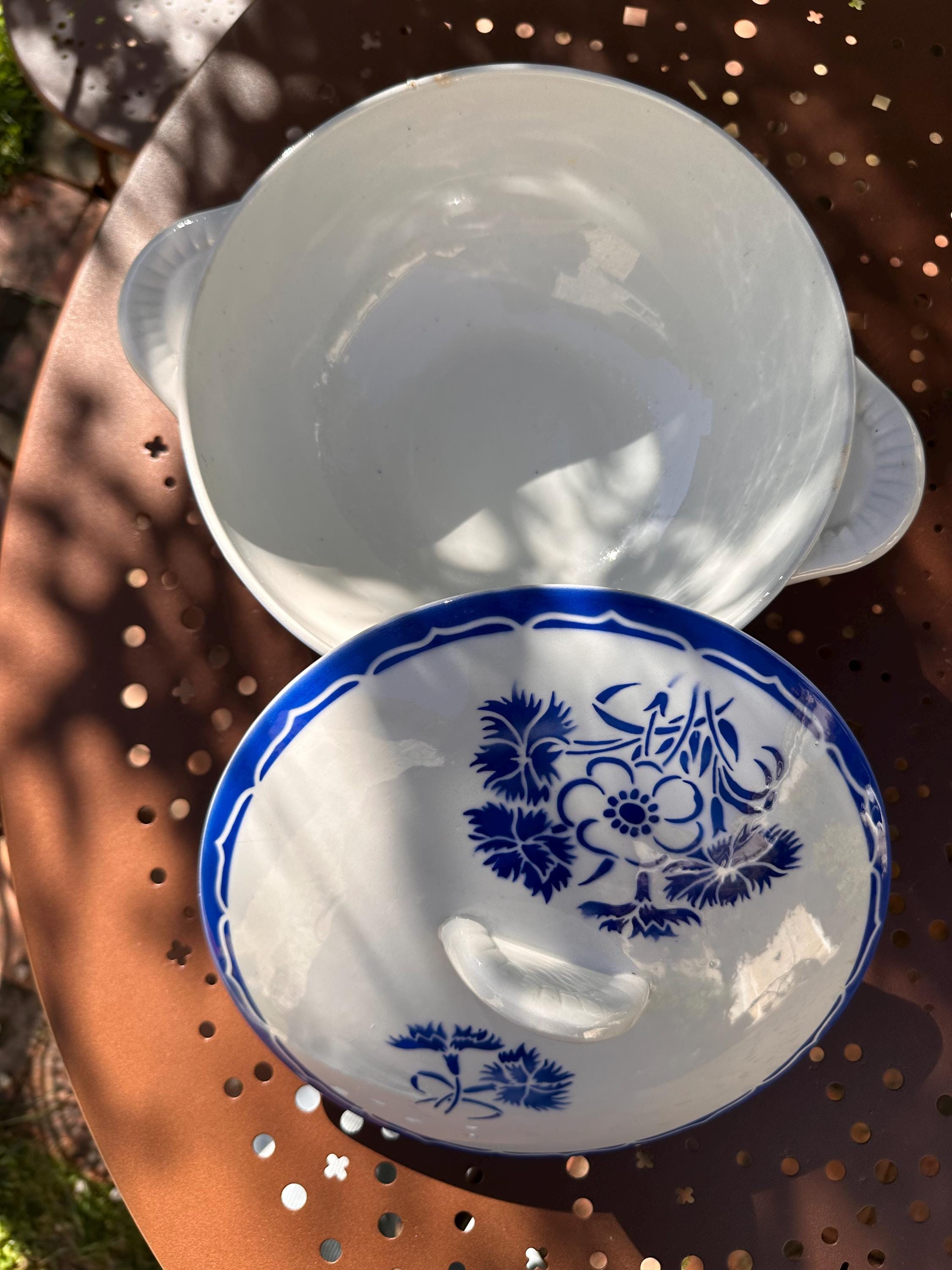 Antique semi-porcelain soup tureen, Lunéville – Annecy pattern
