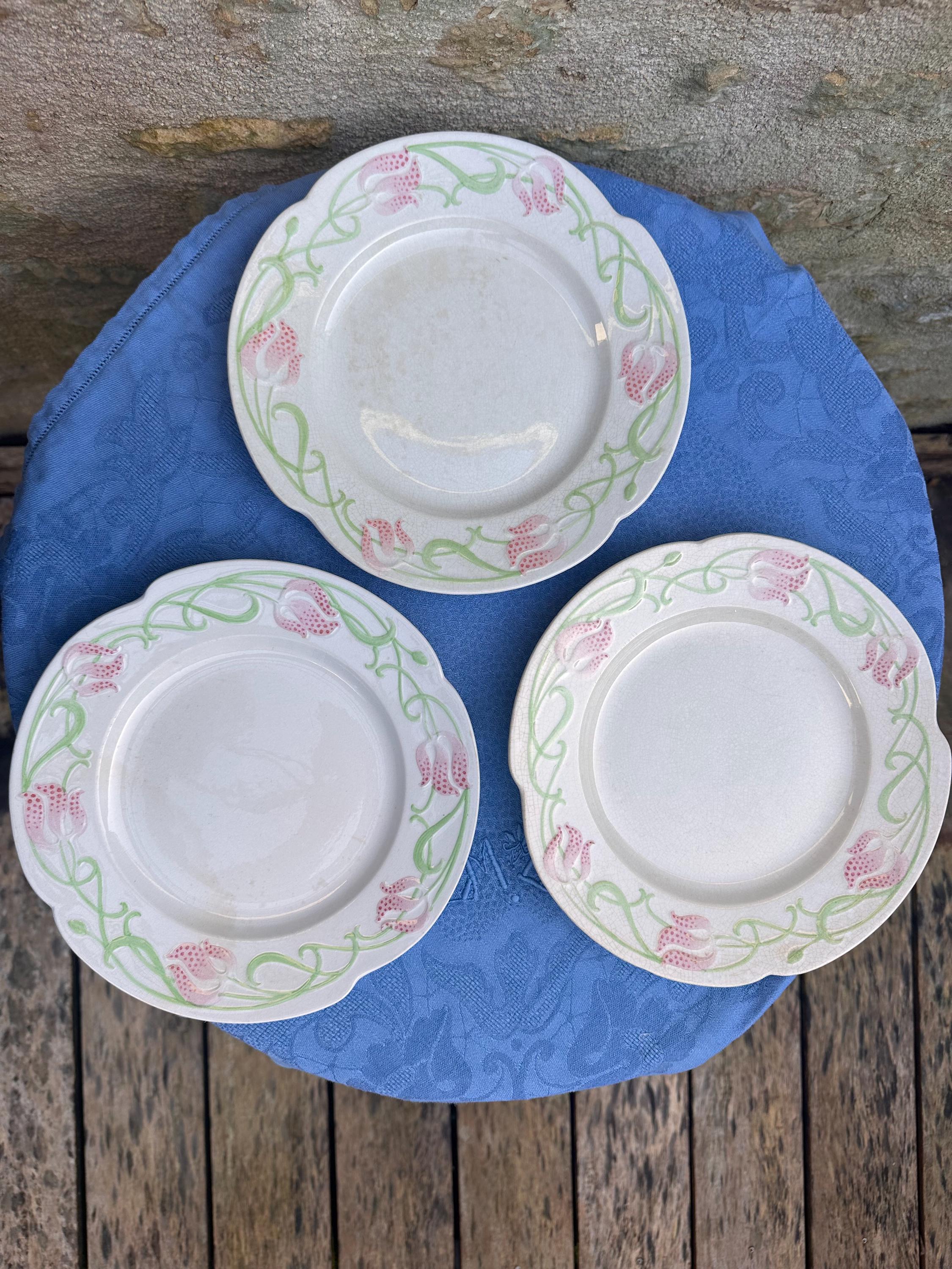 Lot de 3 Assiettes Sarreguemines "Tircis" – Faïence U&C Art Nouveau