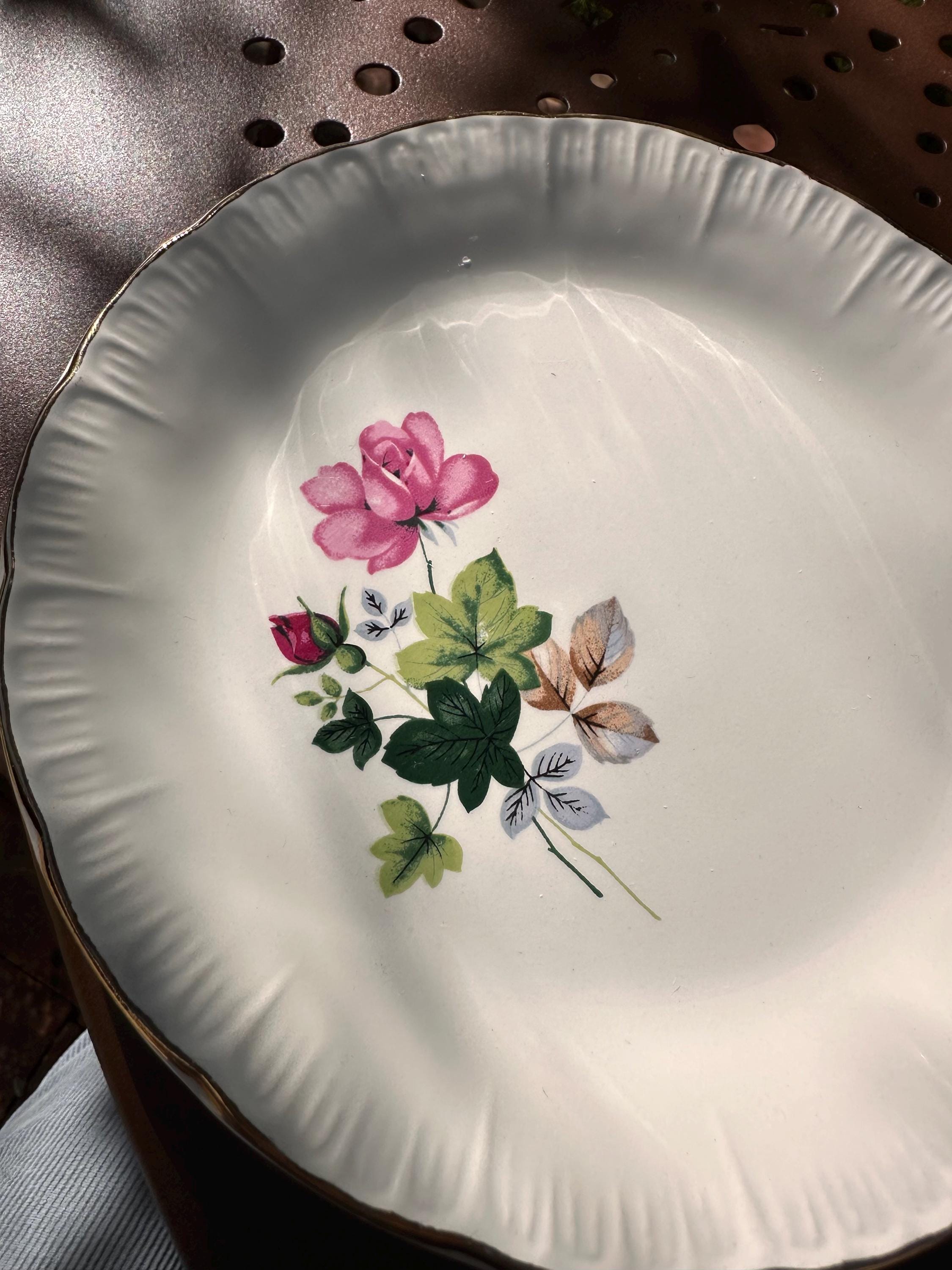 Lot de 3 Assiettes à Dessert Digoin Sarreguemines "Baccarat" – Roses & Or