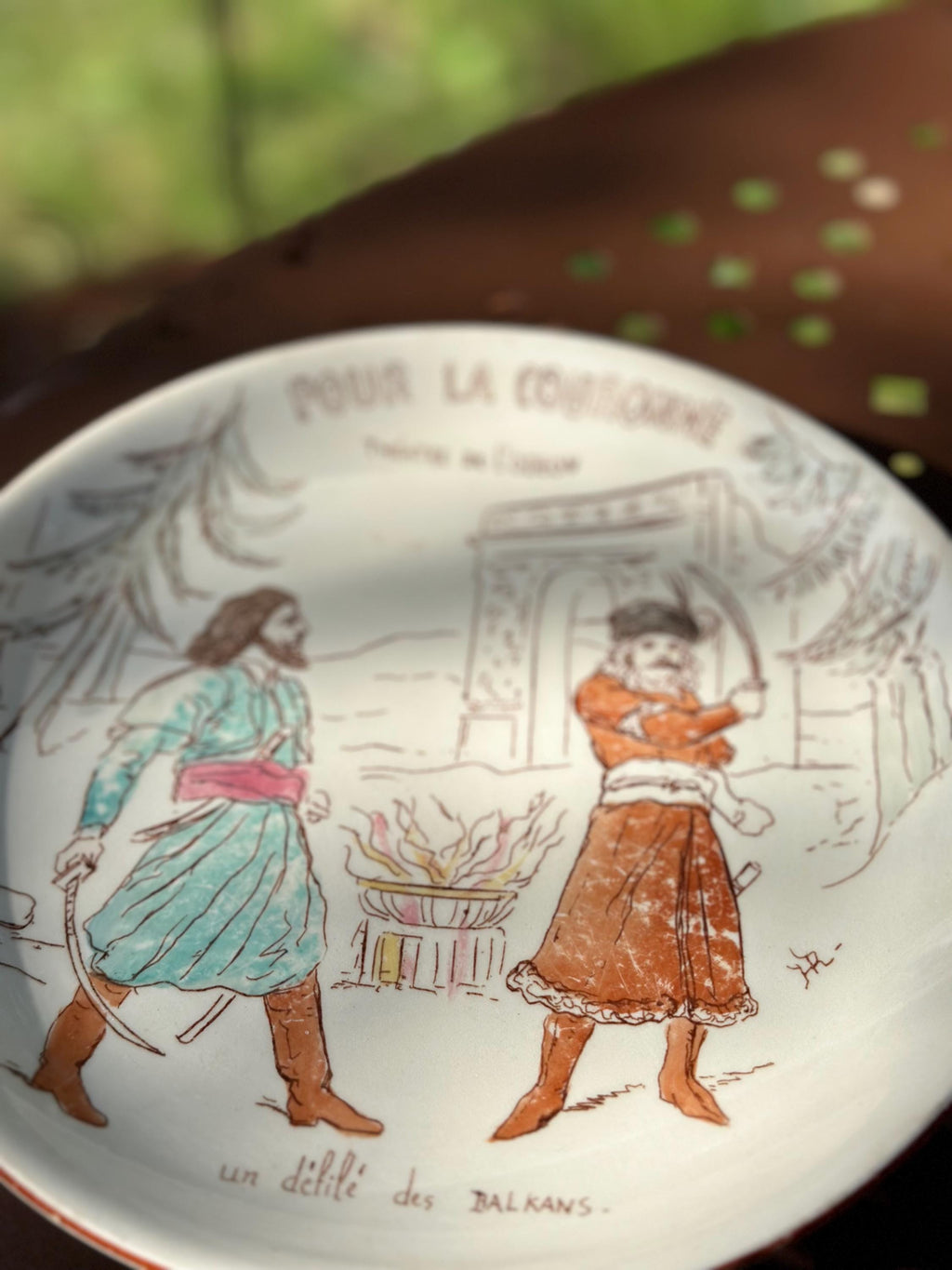 Assiettes signées Riballier  Gien  Théâtre XIX ème   . Pièces de Collection - lot de 4 assiettes parlantes
