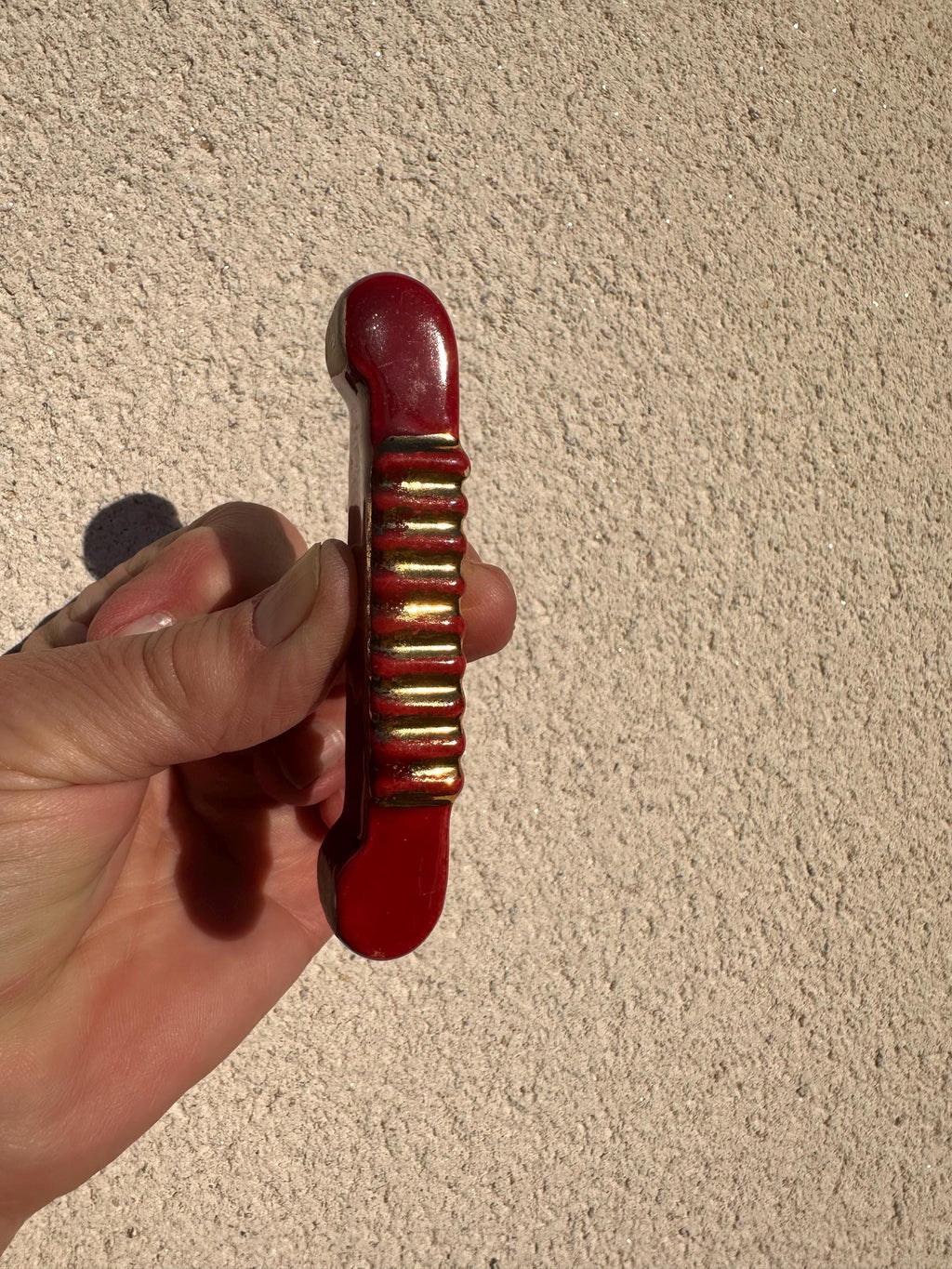 Lot de 6 Porte-Couteaux Art Déco en Céramique Rouge Sang et Or