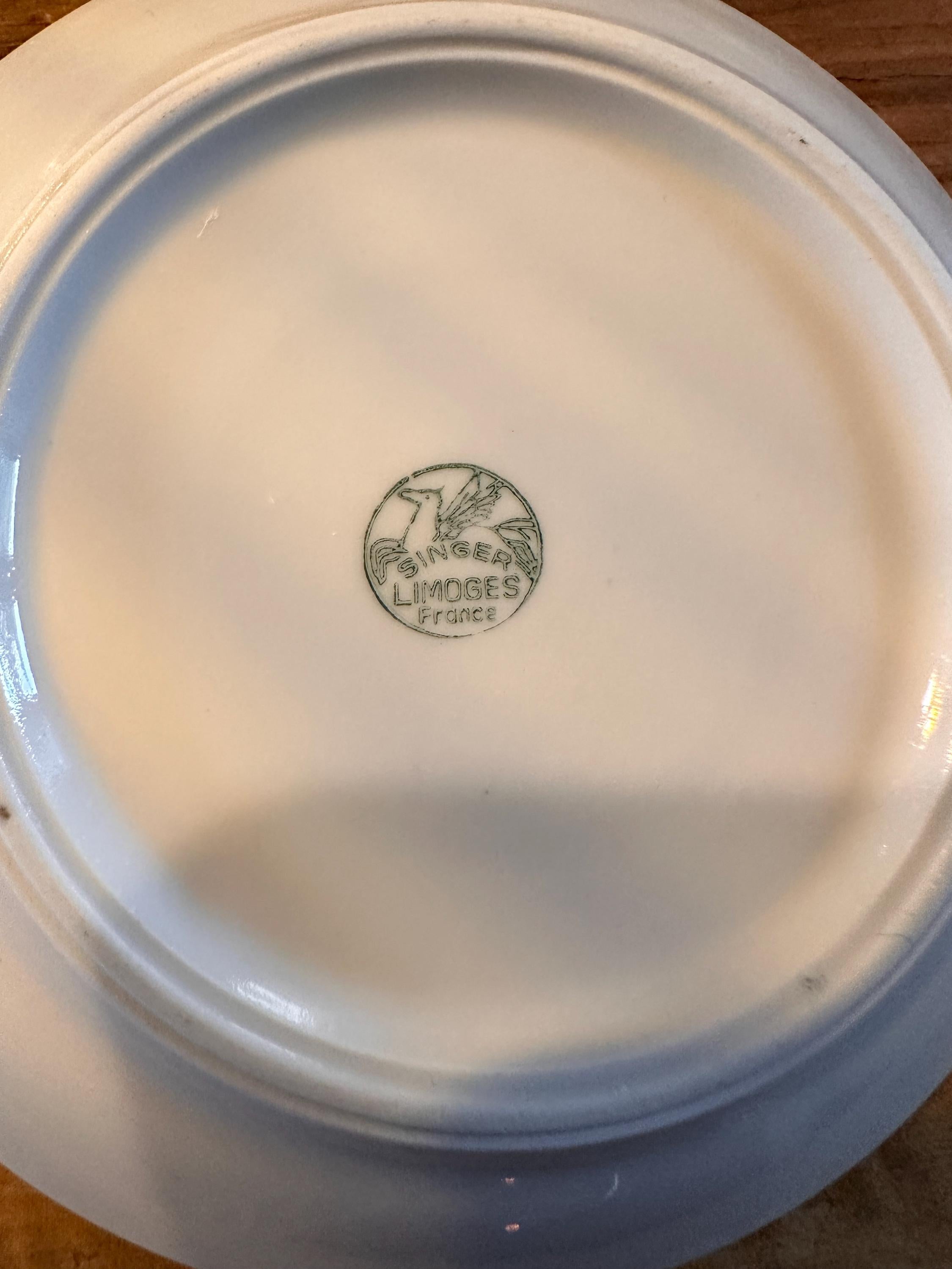 Lot de 4 Coupelles en Porcelaine de Limoges "Singer", Décor Laurier Doré
