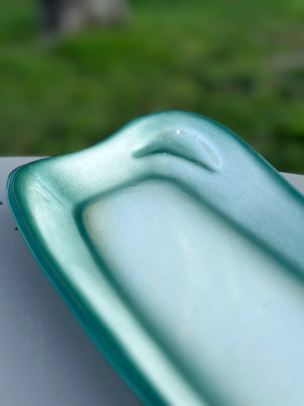 Plat Forme Libre Vintage Salins France – Céramique Années 50 Vert & Blanc