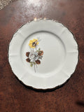 Assiettes Porcelaine Française Veronèse – Décor Floral Roses Jaune et Grise, Bordure festonnée dorée – Art de la Table Rétro - lot de 8
