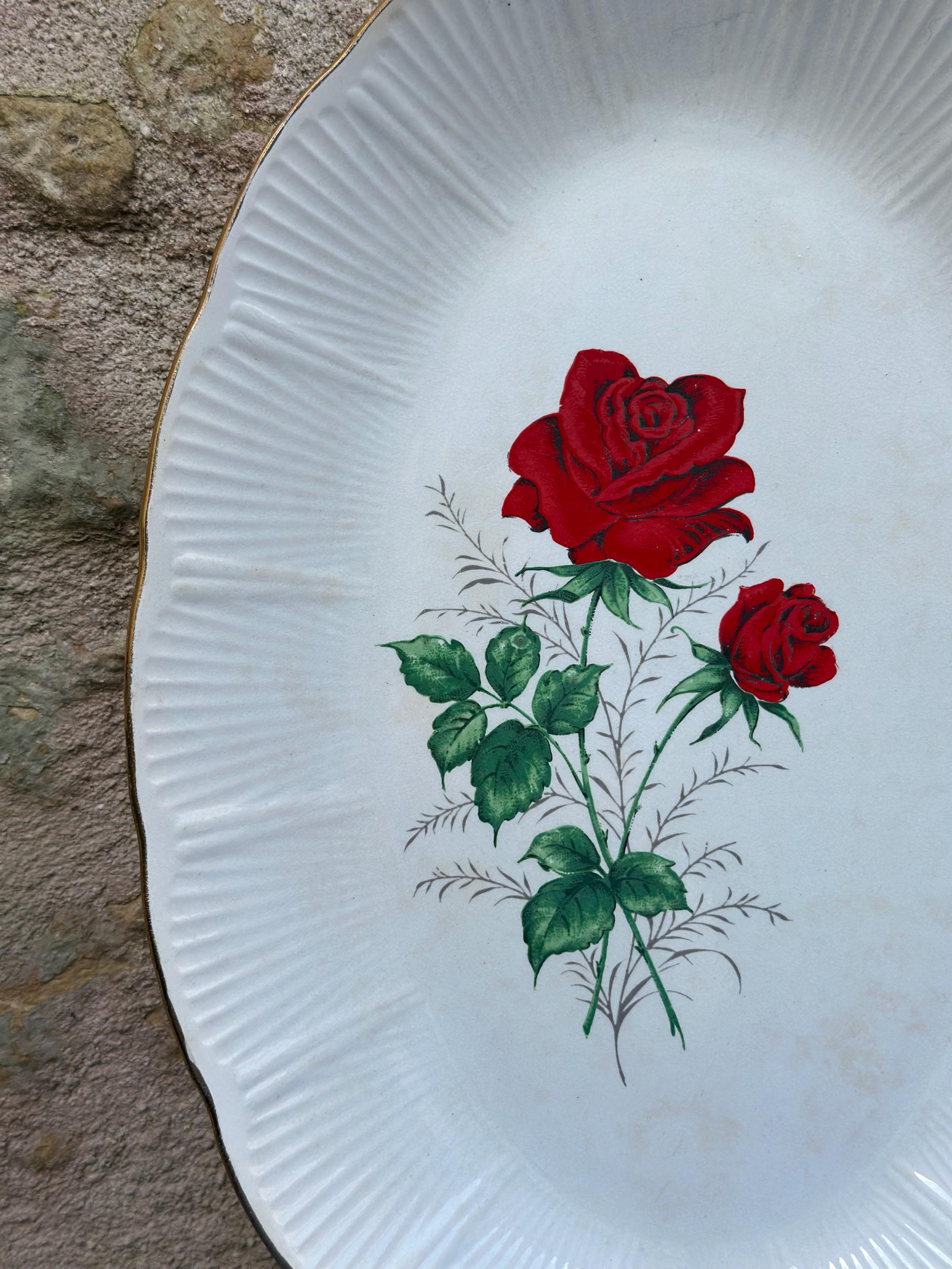 Sarreguemines "Claudia" serving dish – Rose decoration and gold rim