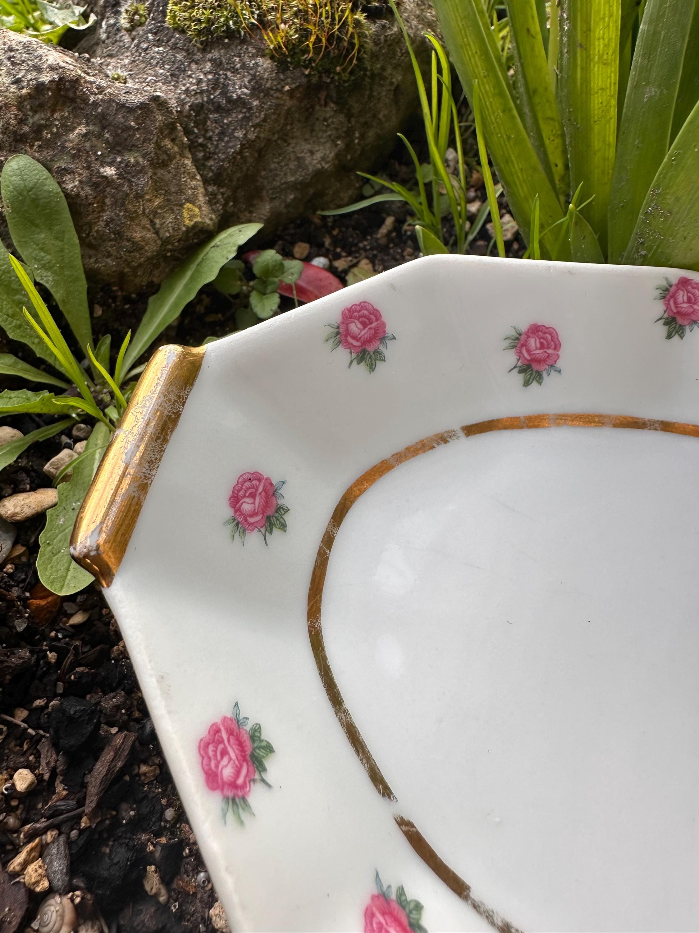 Vintage Small Oval Bowls Limousin Sainte-Foy-l'Argentière – Porcelain with Rose Decoration and Gold Rim – Shabby Chic France - Set of 2