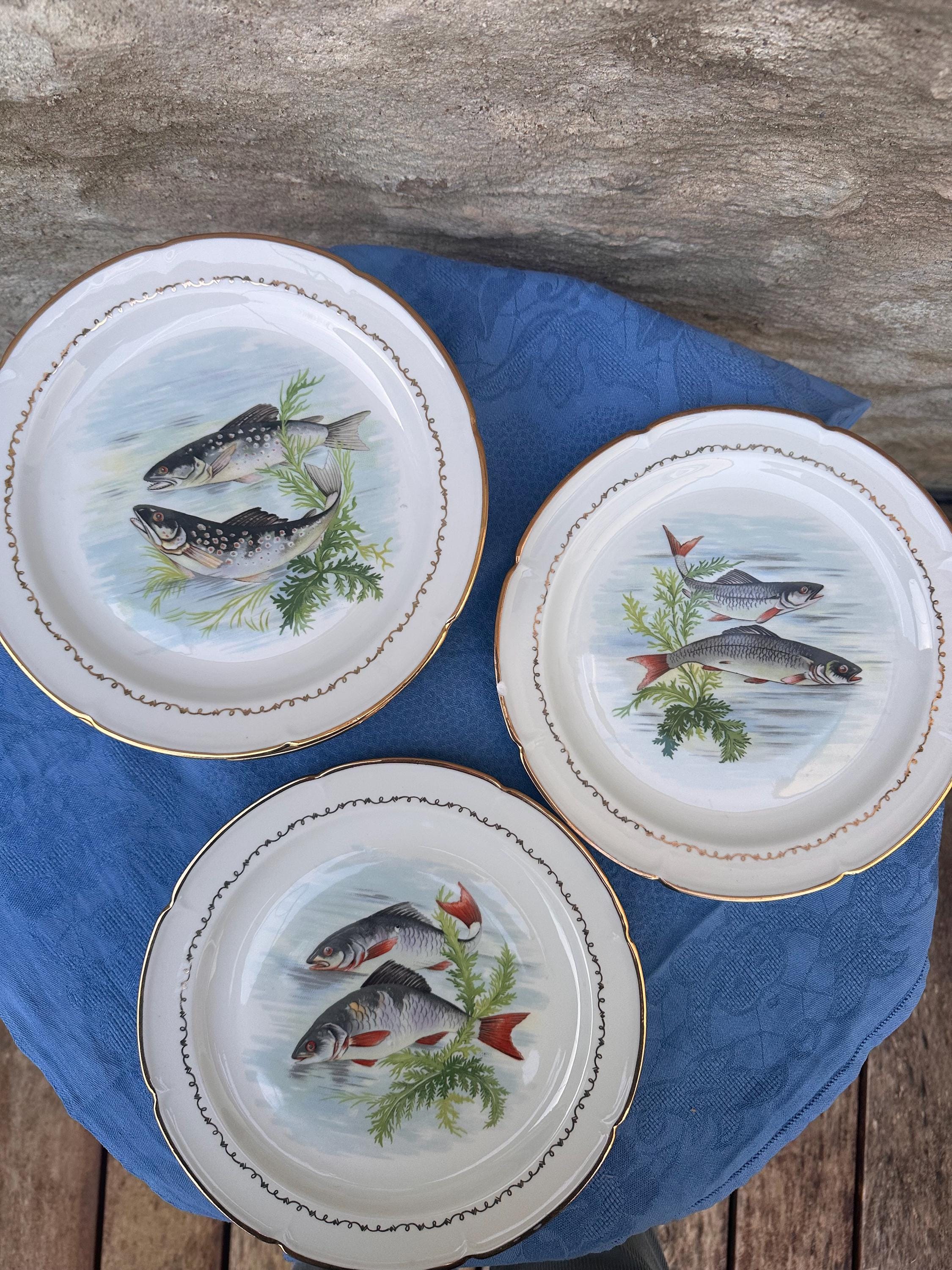 Set of 5+1 Vintage Porcelain Fish Plates with Gold Trim