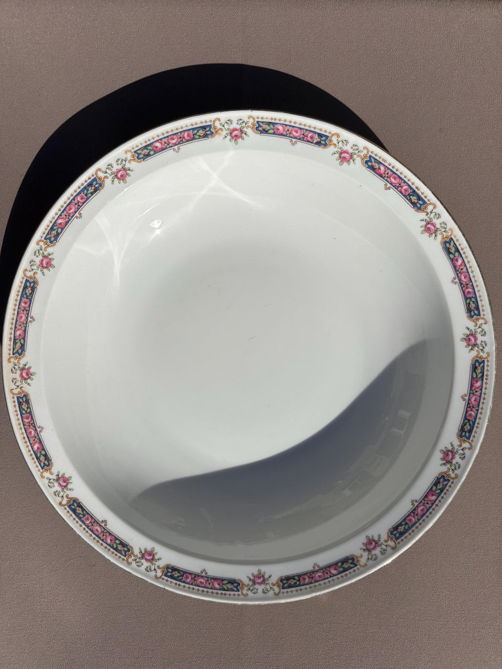 Grand plat creux Bernardaud Limoges – Porcelaine ancienne