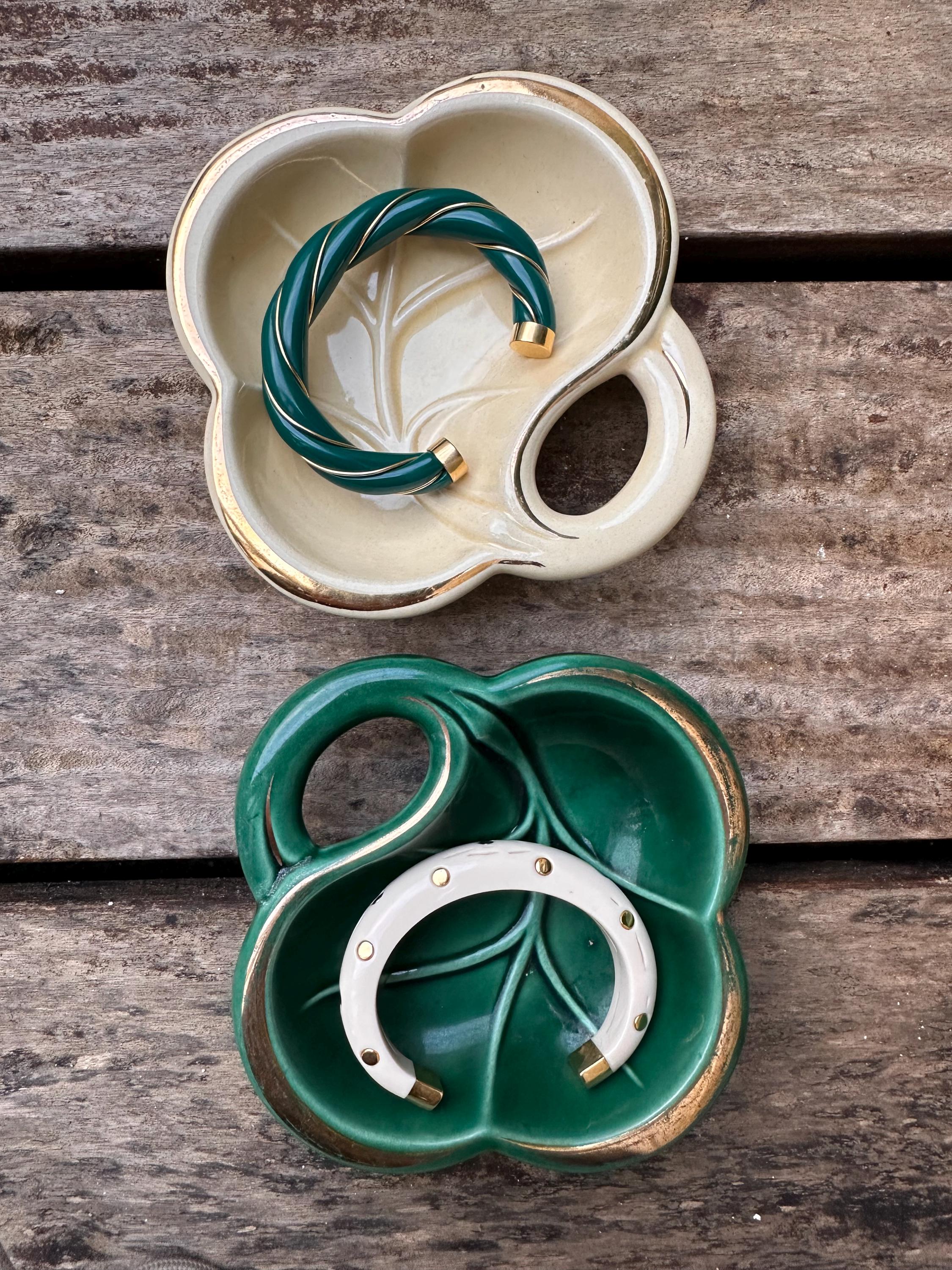 Vintage Ceramic Clover Leaf Trinket Dishes – Mid-Century Gilded Decoration – Emerald Green and Cream - Set of 2