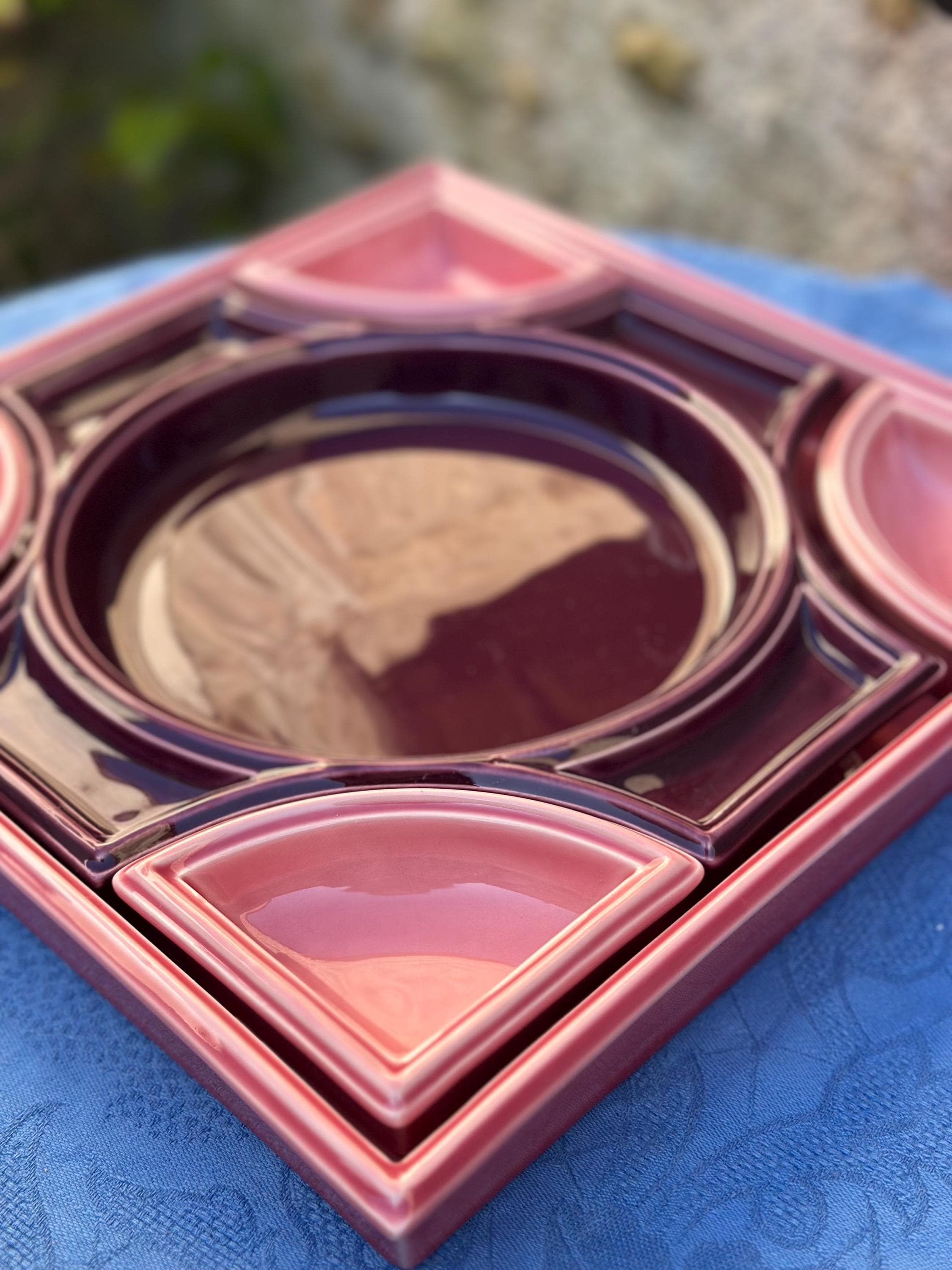 Service apéritif vintage Anthéor – Céramique géométrique rose et prune