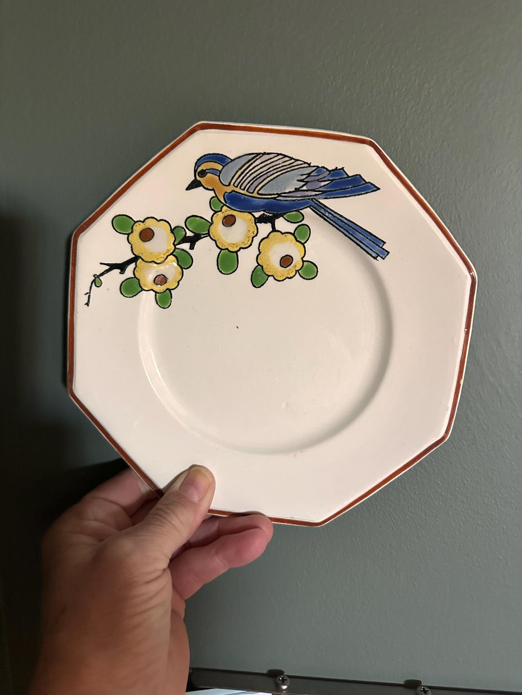 Assiette octogonale Longwy – Motif oiseau Art Déco
