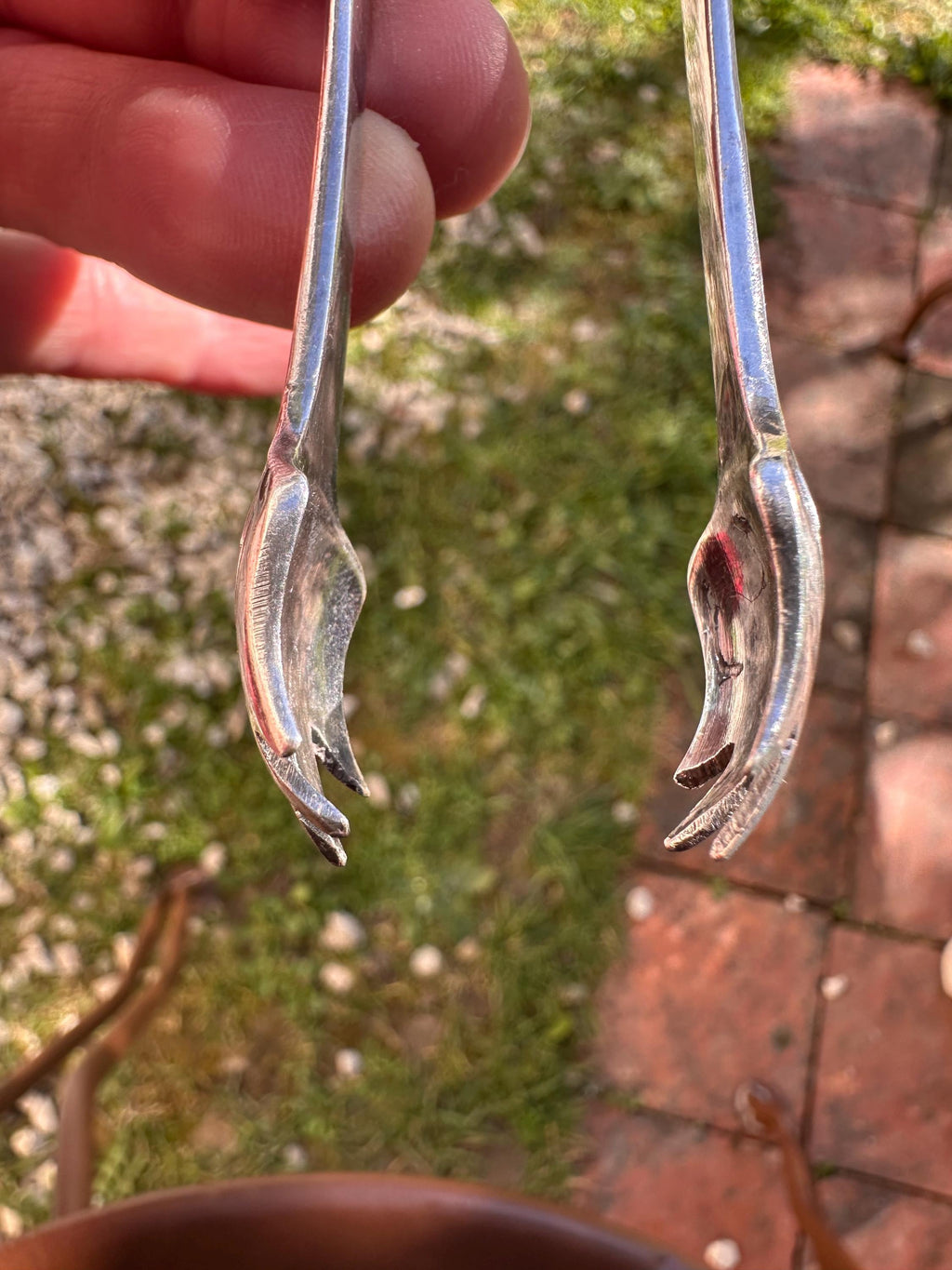 Pince à sucre en métal argenté Gundart – Style rétro