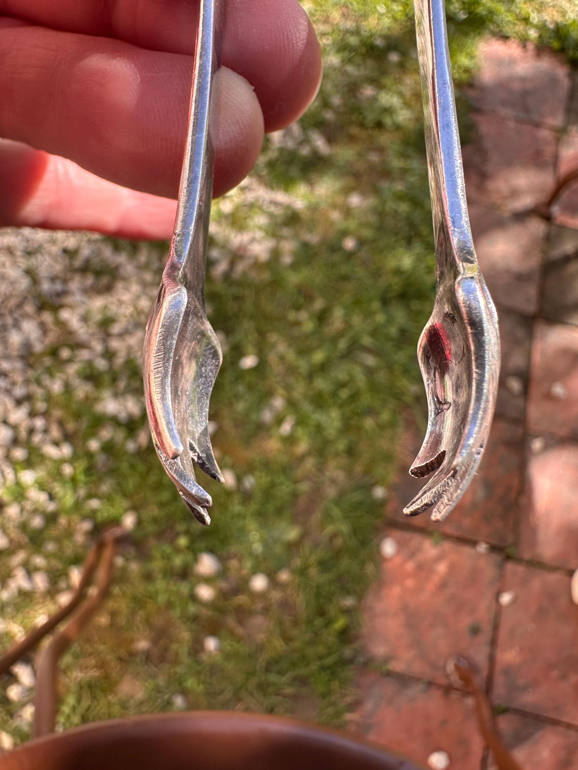 Pince à sucre en métal argenté Gundart – Style rétro
