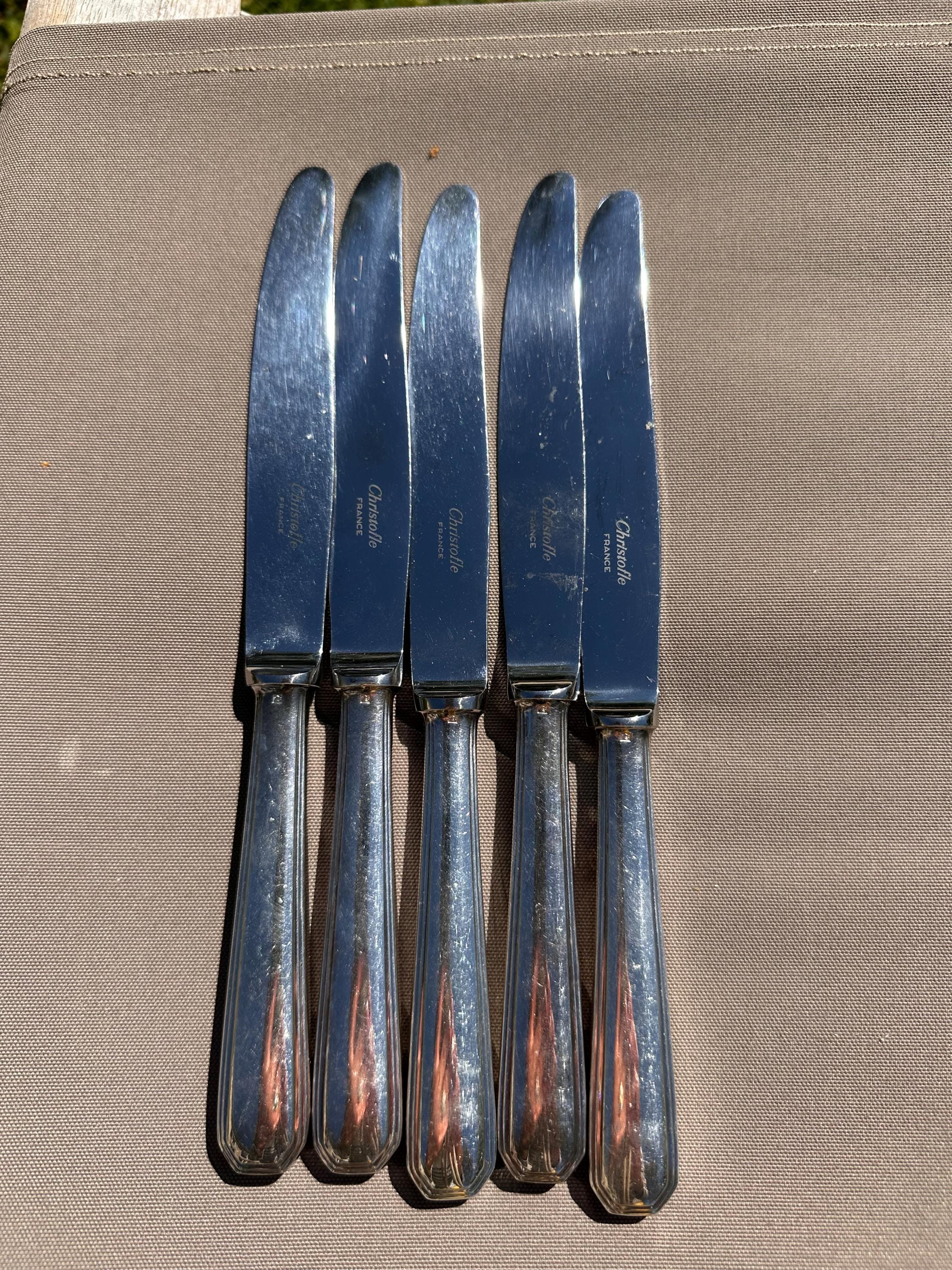 5 grands couteaux de table Christofle – Modèle America par Luc Lanel
